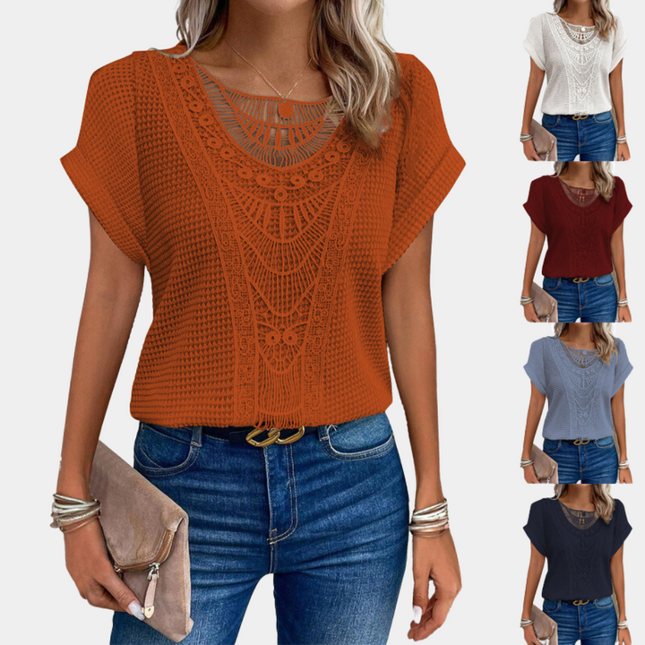Lazda - Stylish round neck T-shirt in a classic design