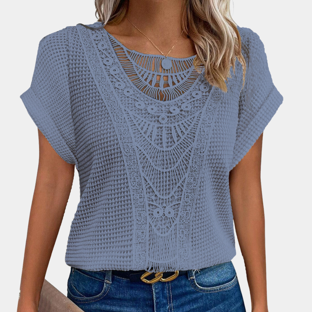 Lazda - Stylish round neck T-shirt in a classic design