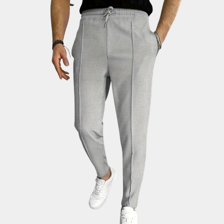 Fashionable men's joggers with adjustable waistband and practical drawstring