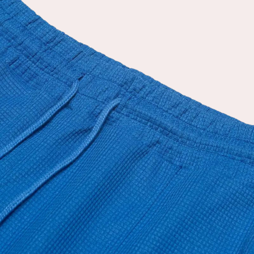 Fashionable men's joggers with adjustable waistband and practical drawstring