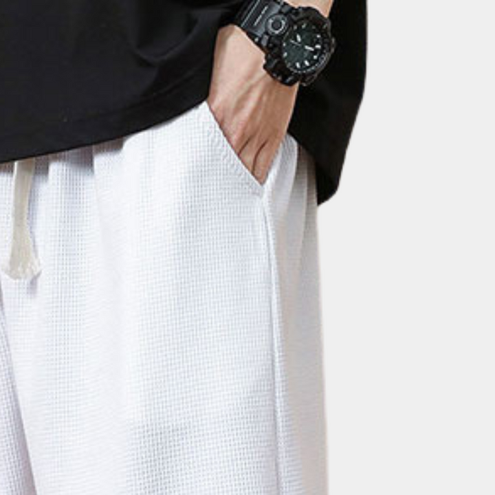 Super comfortable, breathable men's shorts for excellent freedom of movement