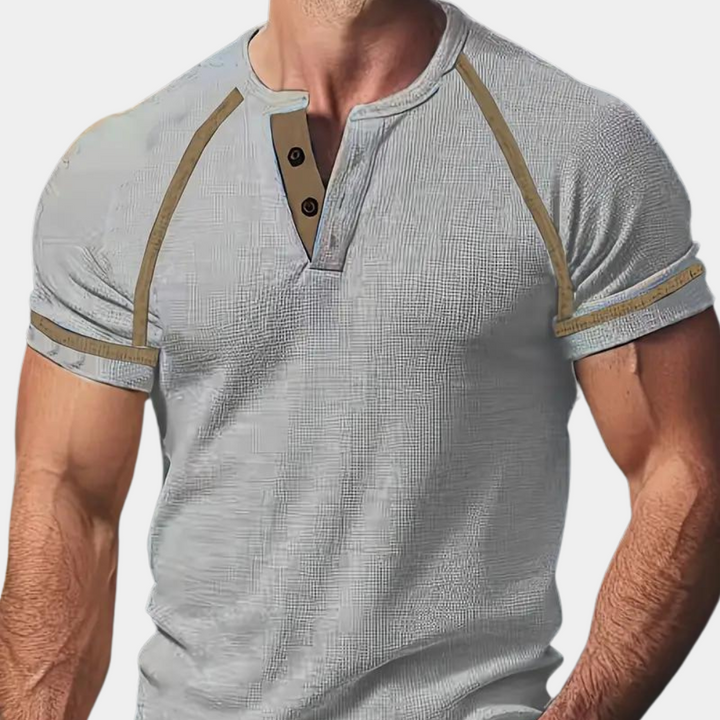 A stylish and airy short-sleeved T-shirt for men - perfect for any occasion!