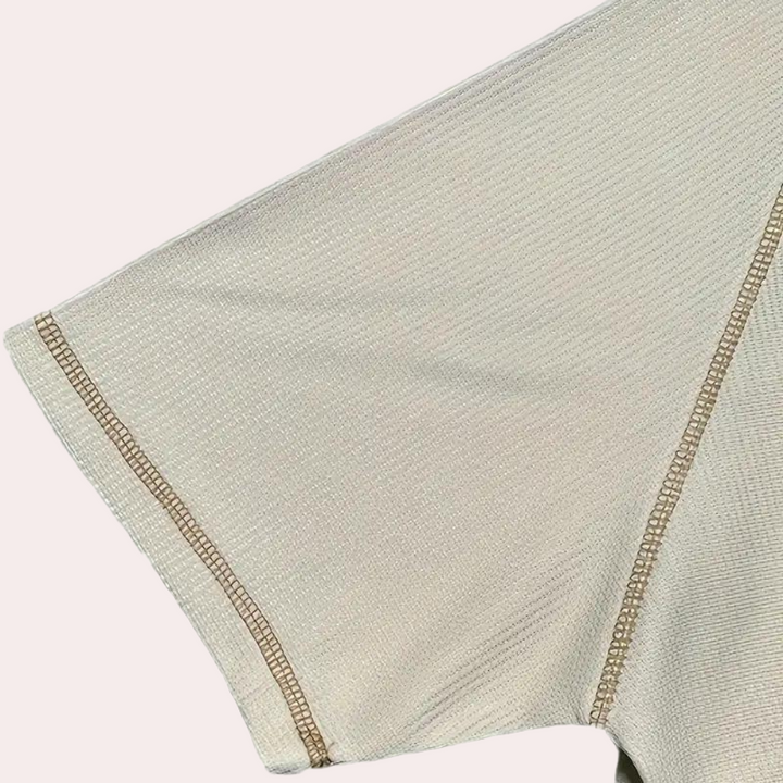A stylish and airy short-sleeved T-shirt for men - perfect for any occasion!