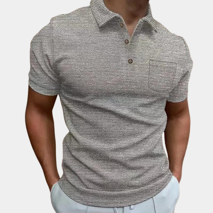 A stylish men's short-sleeved shirt - the perfect choice for everyday looks!