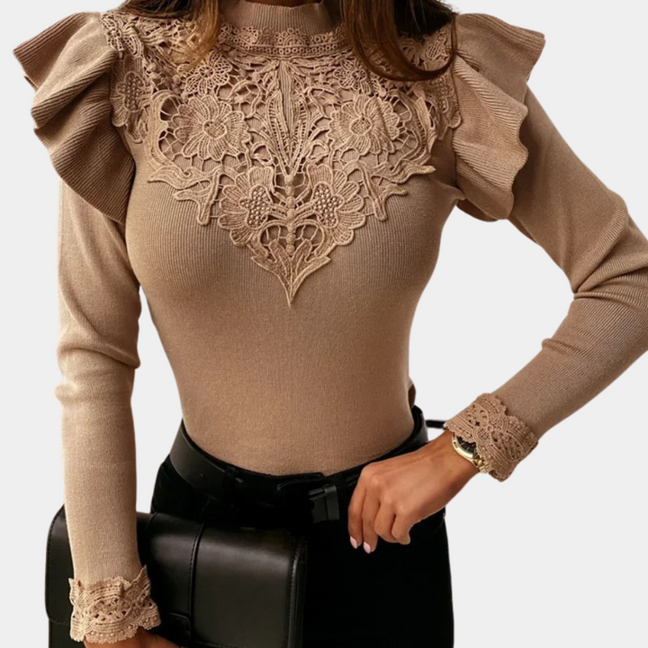 Stylish, long-sleeved women's shirt in an elegant design