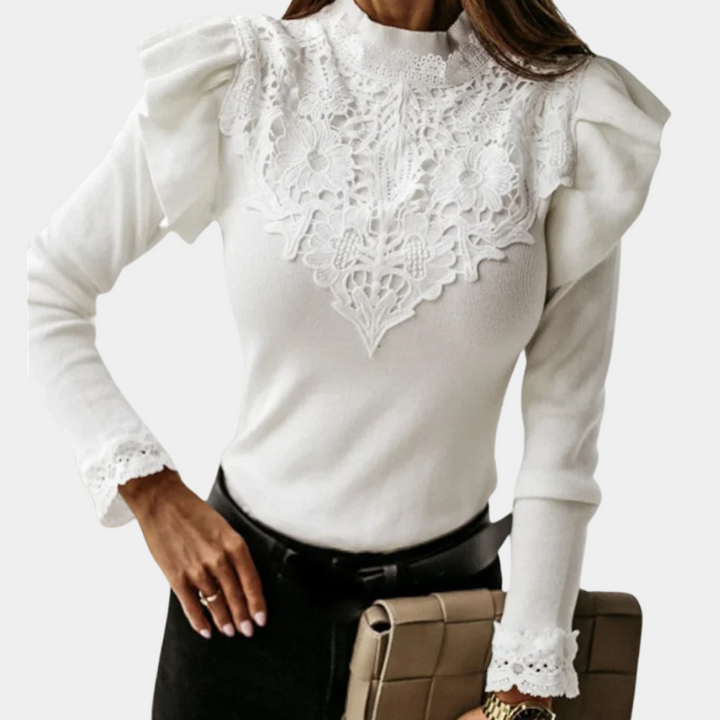 Stylish, long-sleeved women's shirt in an elegant design