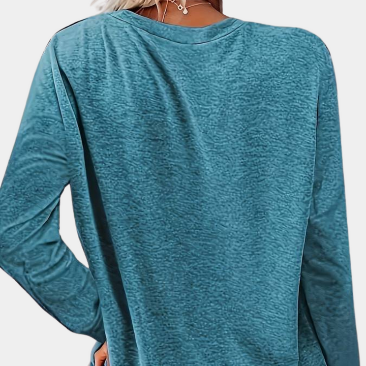 A stylish and comfortable women's T-shirt to enhance your fashionable look!