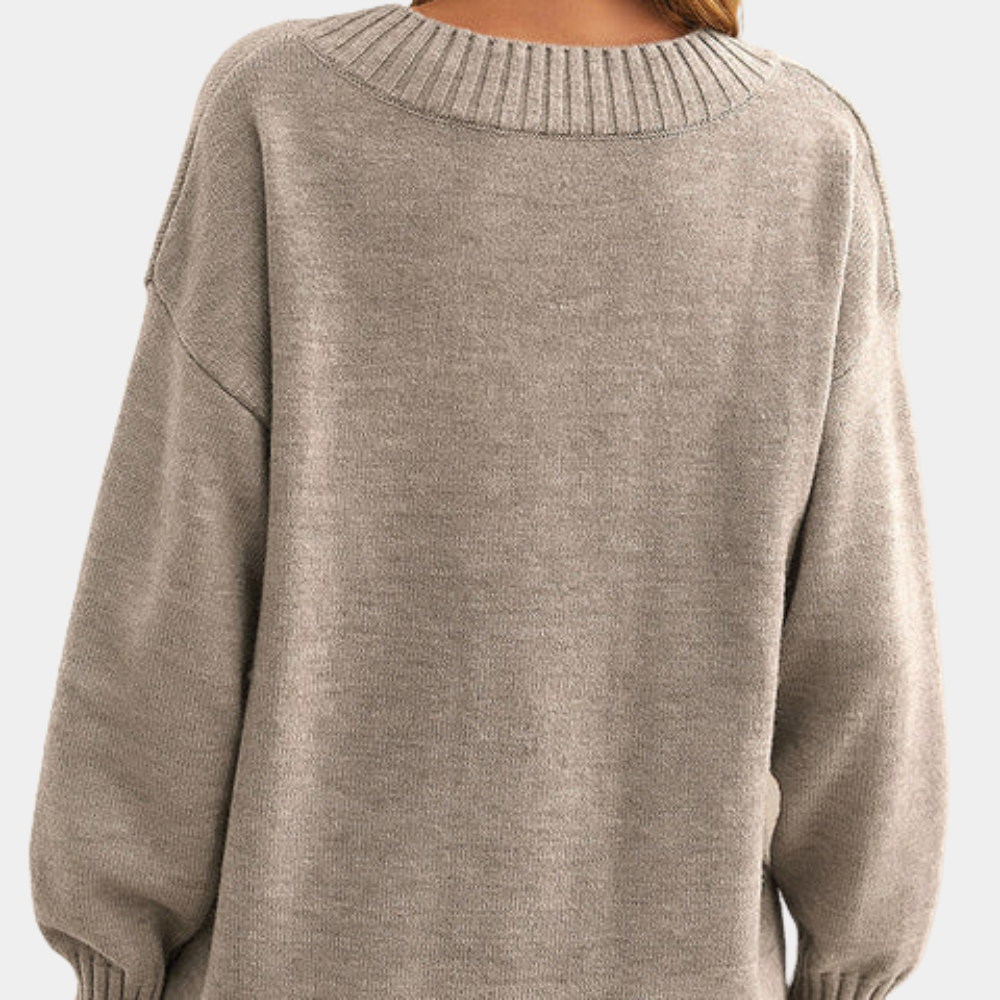 Elegant women's jumper with pointed neckline - the perfect choice for any occasion!