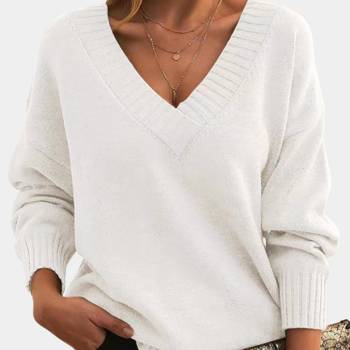 Elegant women's jumper with pointed neckline - the perfect choice for any occasion!