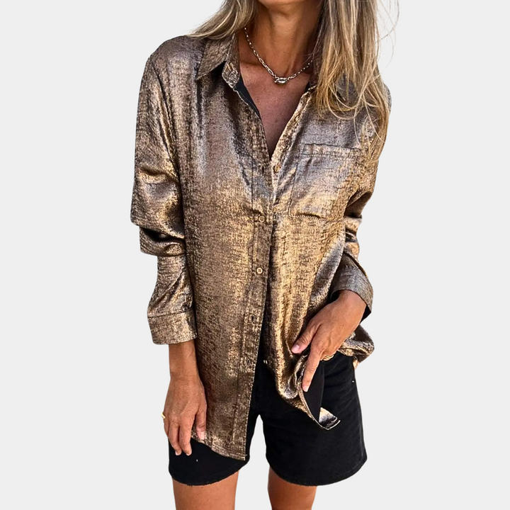 Stylish and elegant women's blouse: the perfect choice for smart-casual looks