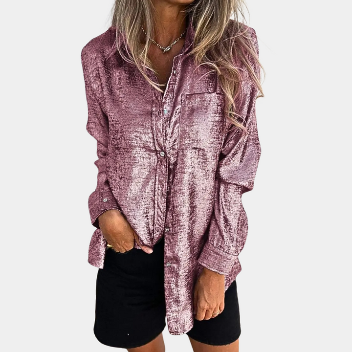 Stylish and elegant women's blouse: the perfect choice for smart-casual looks