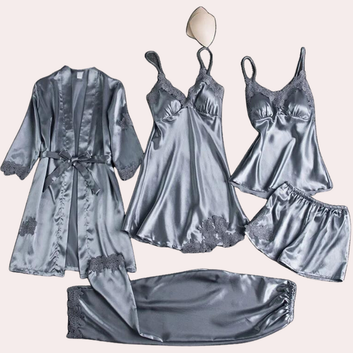Luxury women's pyjamas for a night full of softness and elegance