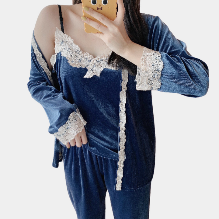 Discover exceptional comfort in luxury pyjamas for women!