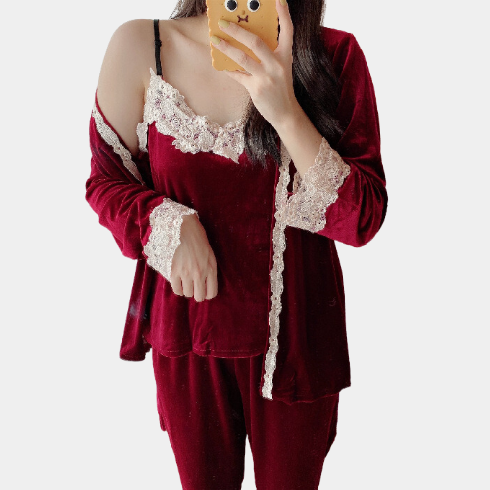 Discover exceptional comfort in luxury pyjamas for women!