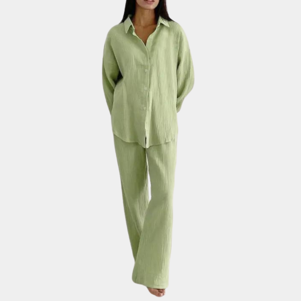 Stylish oversize outfit for women: the perfect choice for a trendy and comfortable look!