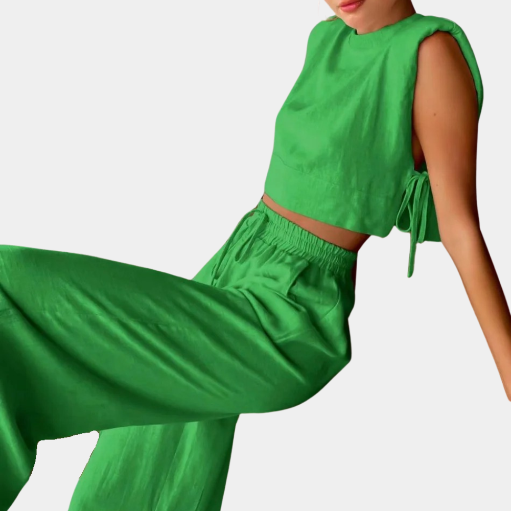 Stylish women's 2-piece set - a must-have for an elegant casual look!