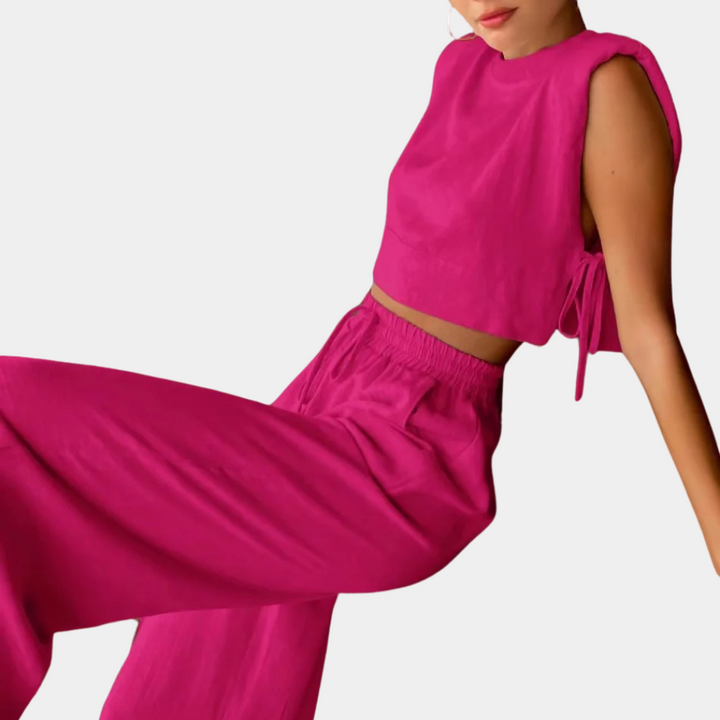 Stylish women's 2-piece set - a must-have for an elegant casual look!