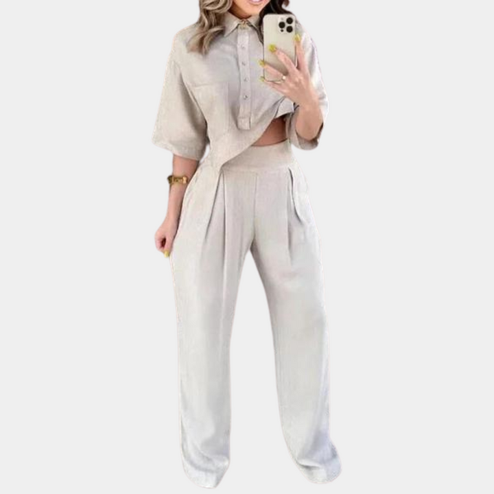 Stylish and subtle women's 2-in-1 casual set