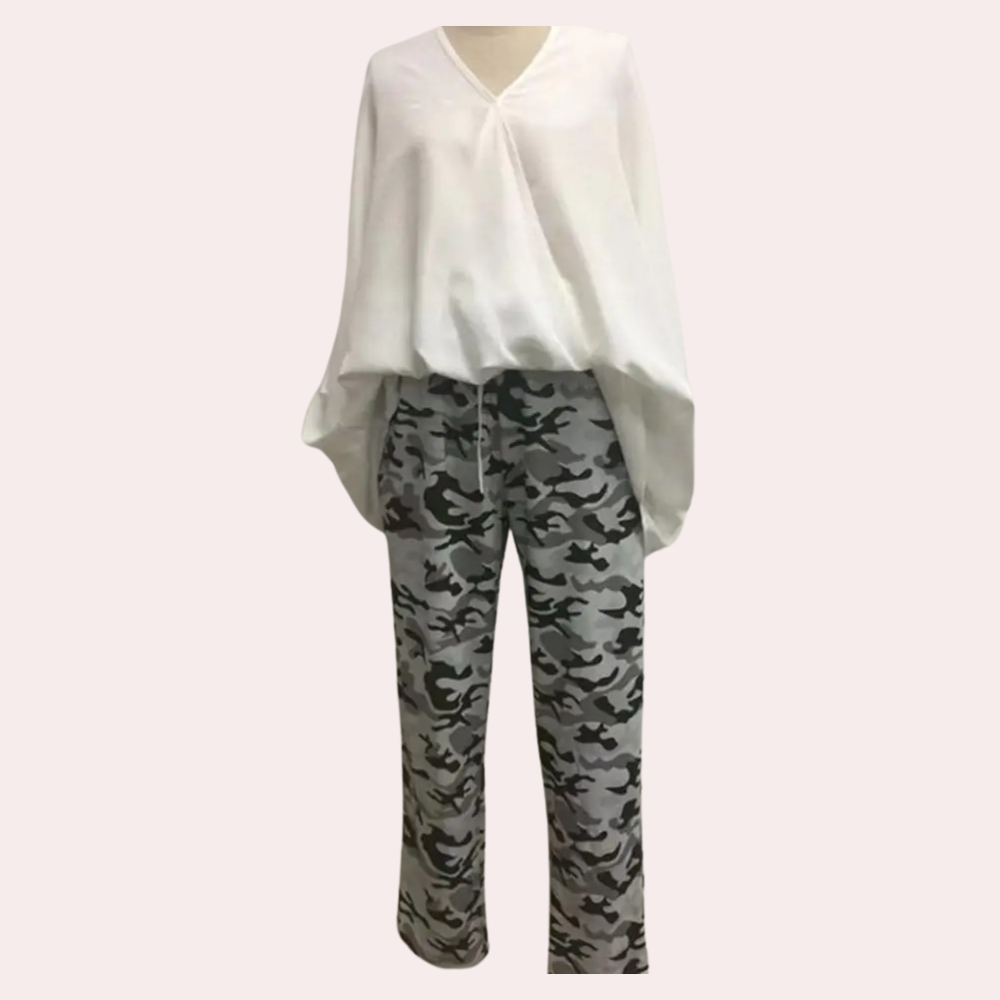 Elegant 2-piece women's set, ideal for sophisticated style