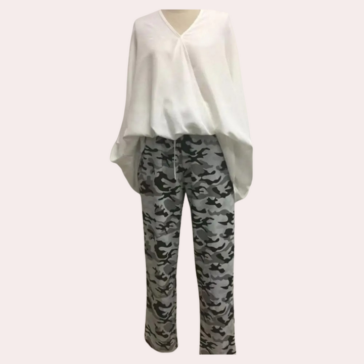 Elegant 2-piece women's set, ideal for sophisticated style