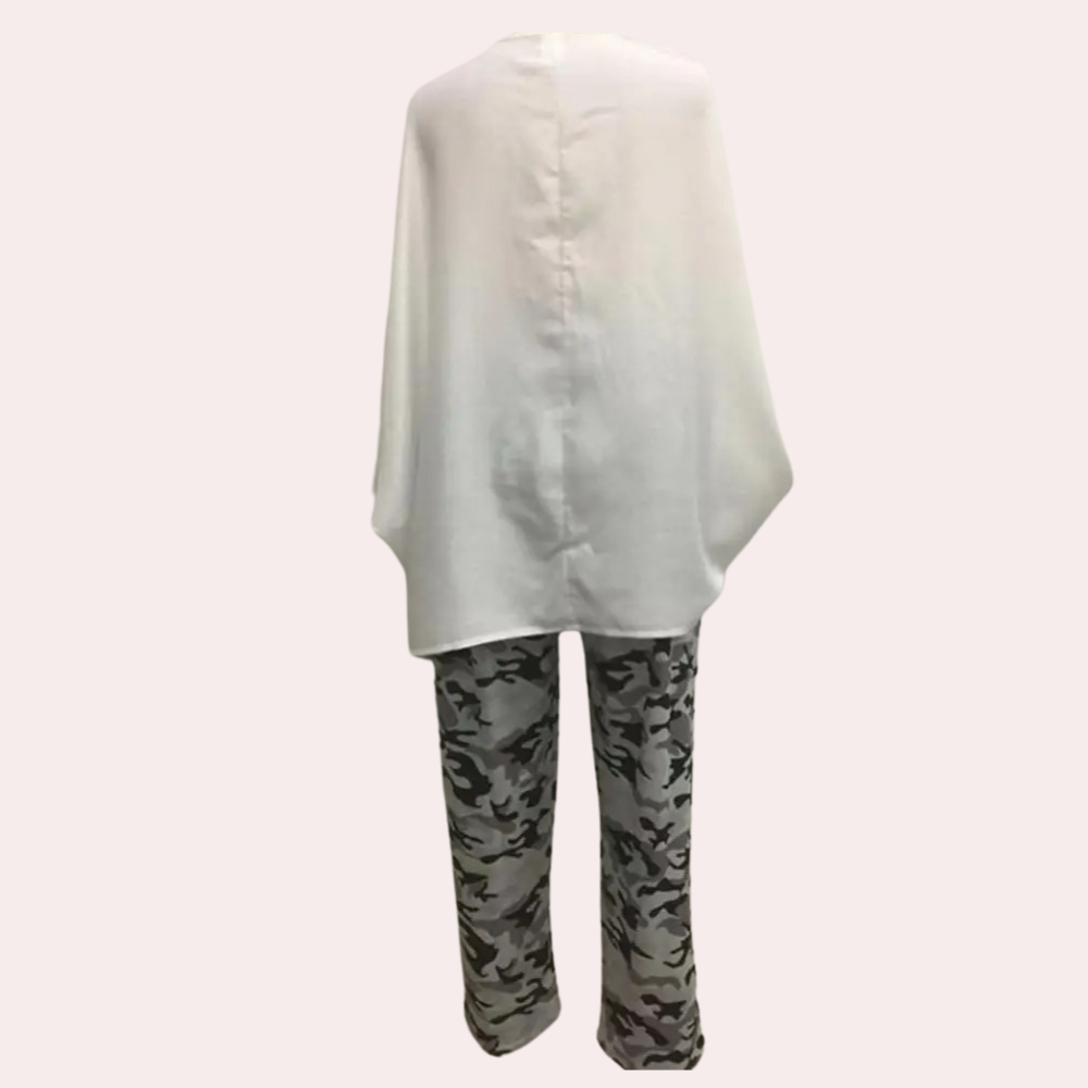 Elegant 2-piece women's set, ideal for sophisticated style