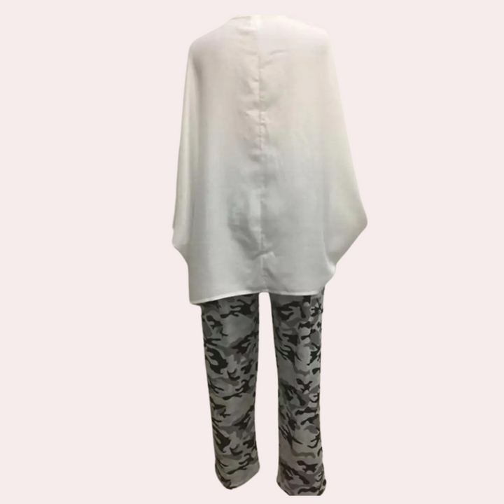 Elegant 2-piece women's set, ideal for sophisticated style