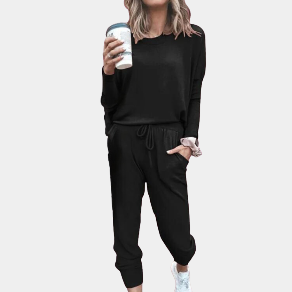 Stylish and comfortable women's set in two parts
