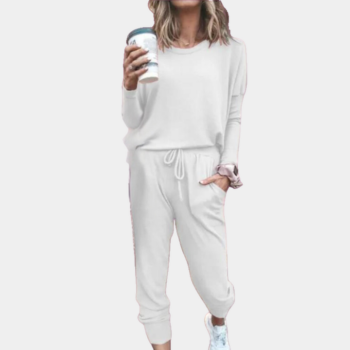 Stylish and comfortable women's set in two parts
