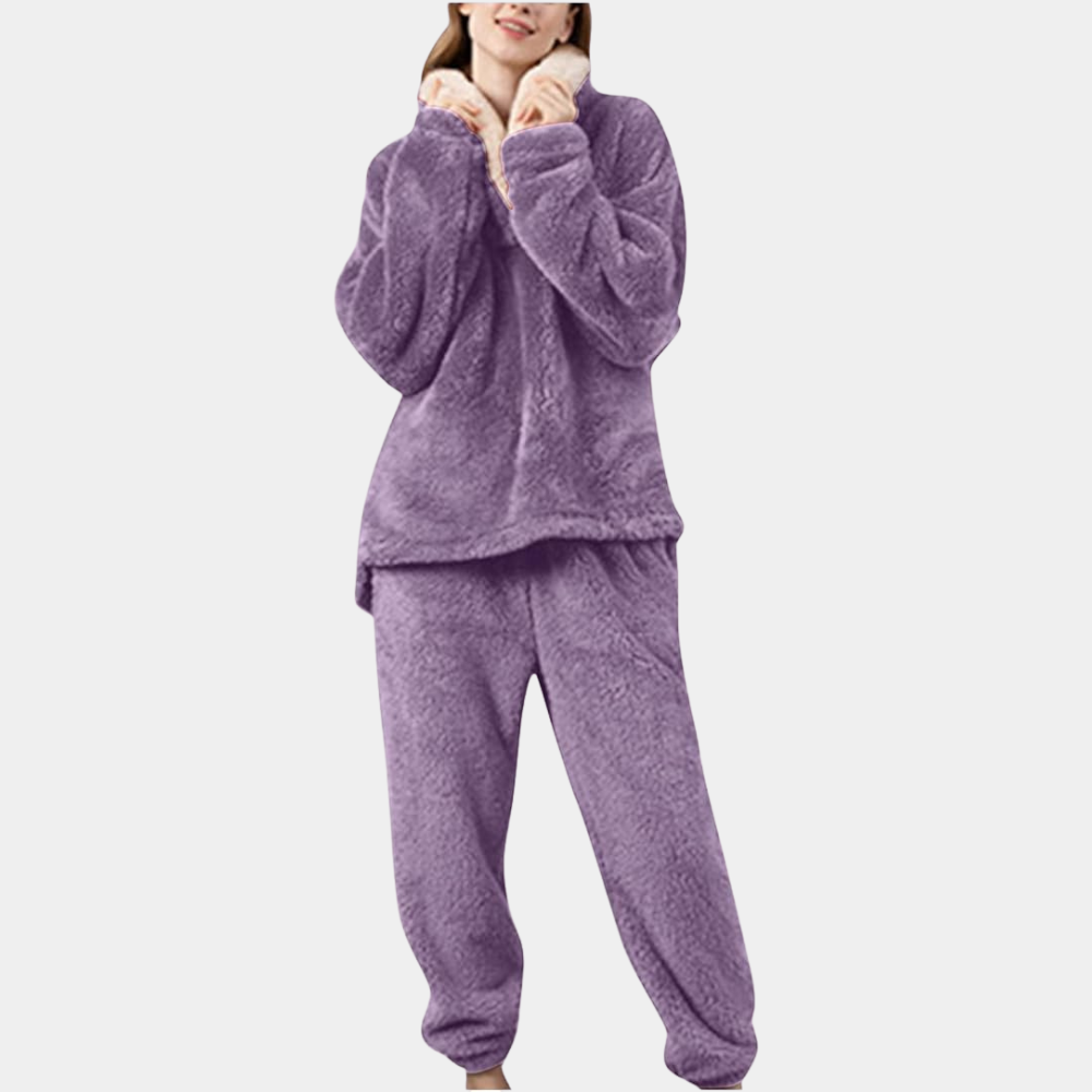 Sensual and comfortable women's pyjamas, ideal for relaxing evenings
