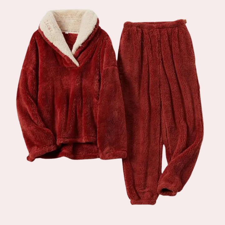 Sensual and comfortable women's pyjamas, ideal for relaxing evenings