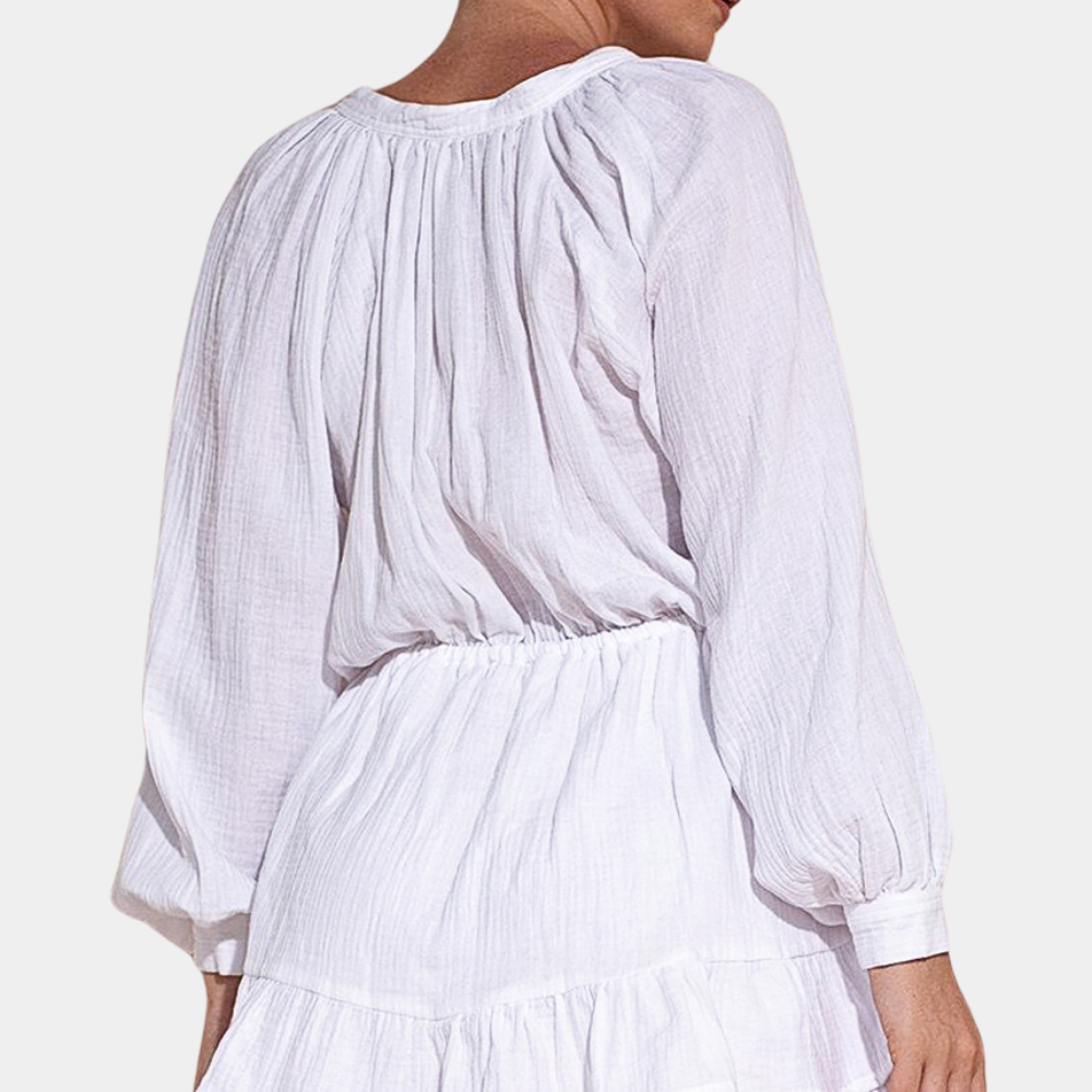 Elegant women's outfits for every occasion