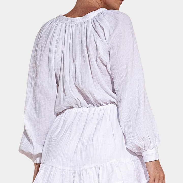 Elegant women's outfits for every occasion