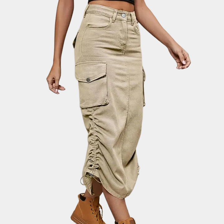 Elegant cargo skirt for women - the perfect choice for a stylish look!