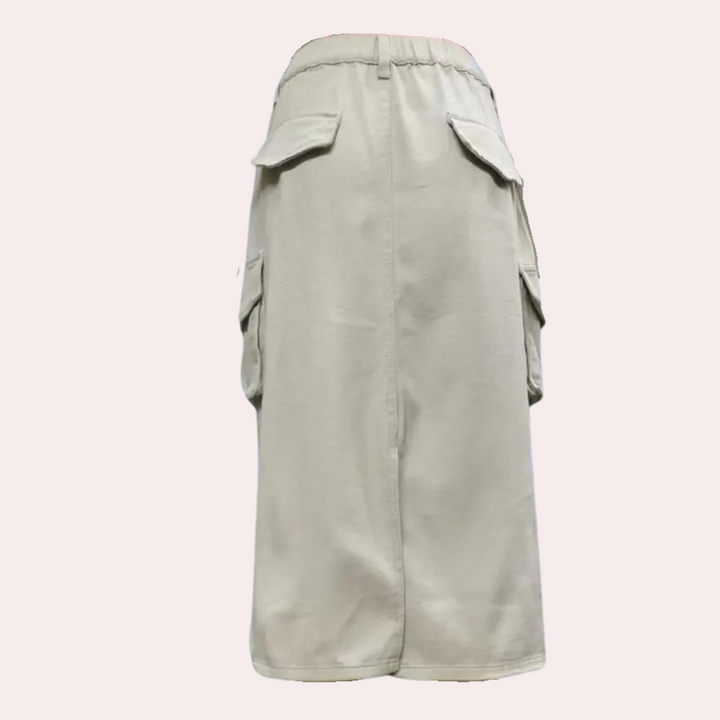 Elegant cargo skirt for women - the perfect choice for a stylish look!