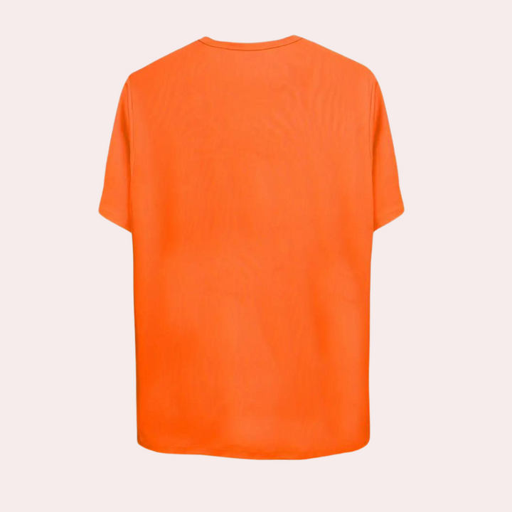 A striking bright orange T-shirt that catches the eye!