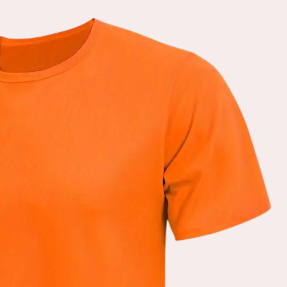 A striking bright orange T-shirt that catches the eye!