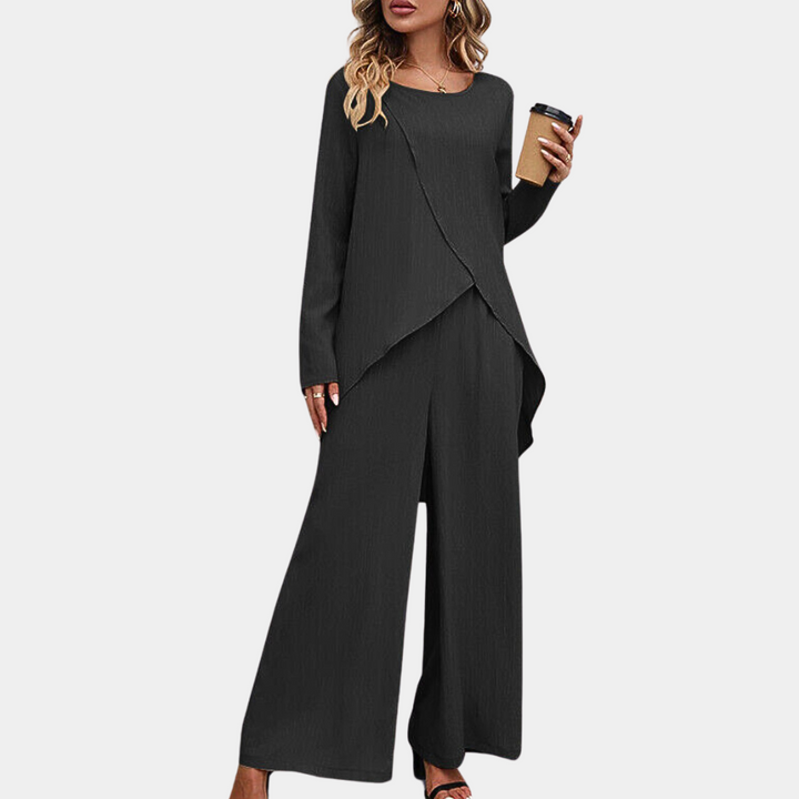 A stylish women's set, perfect for any occasion