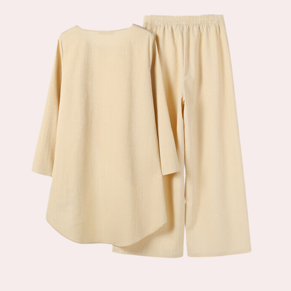 A stylish women's set, perfect for any occasion