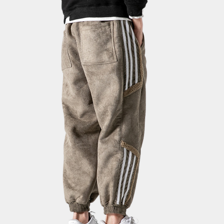 Stylish men's running trousers that combine elegance with unparalleled comfort.