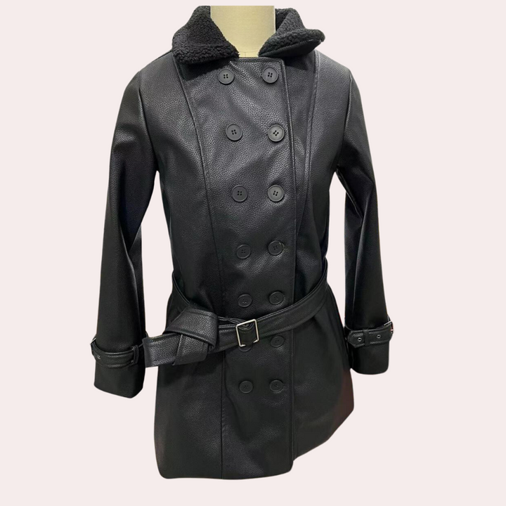 Elegant leather jacket for women: warm and stylish protection against the cold