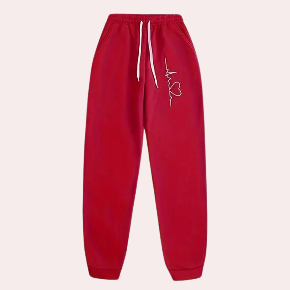 Elegant and on-trend hooded set for women