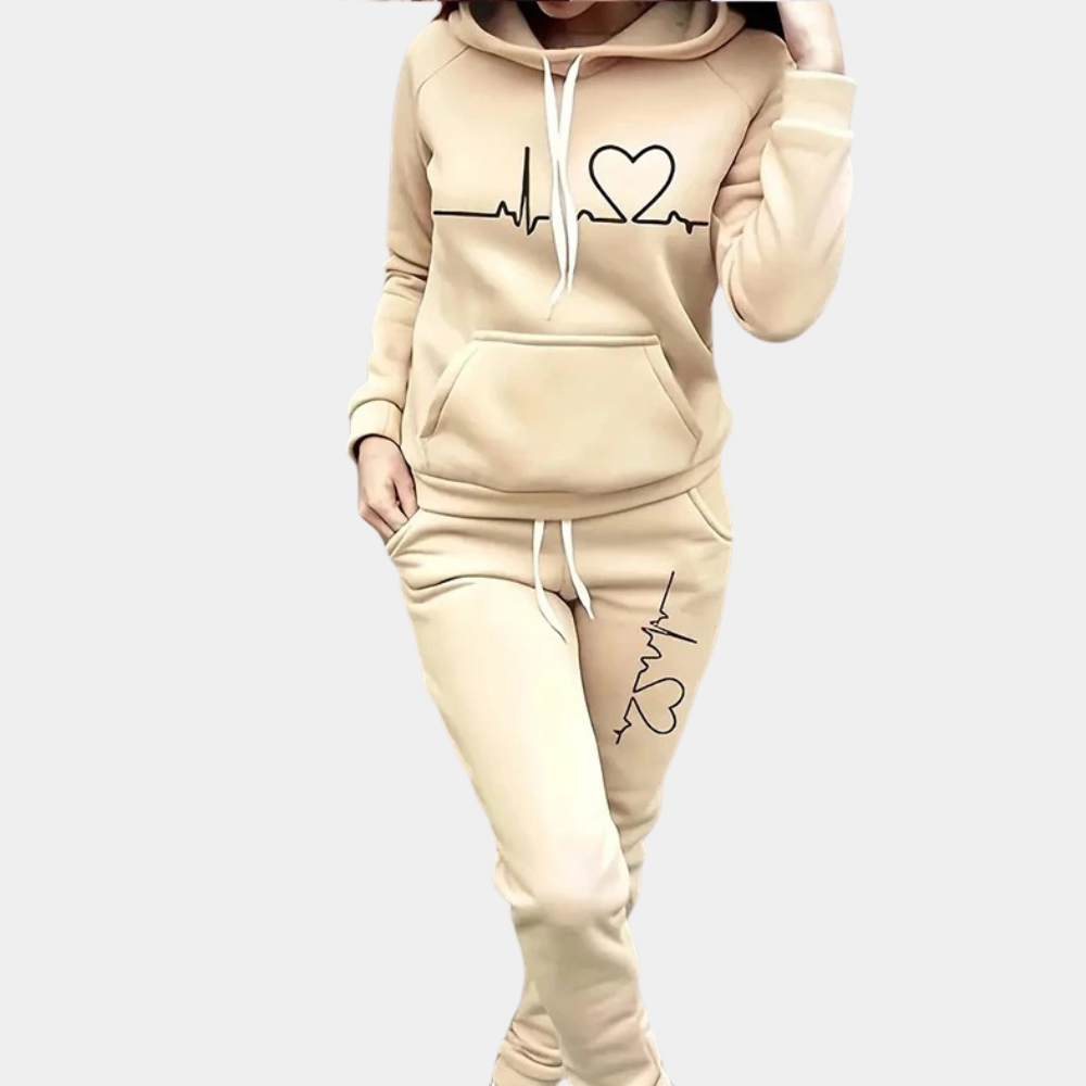 Elegant and on-trend hooded set for women