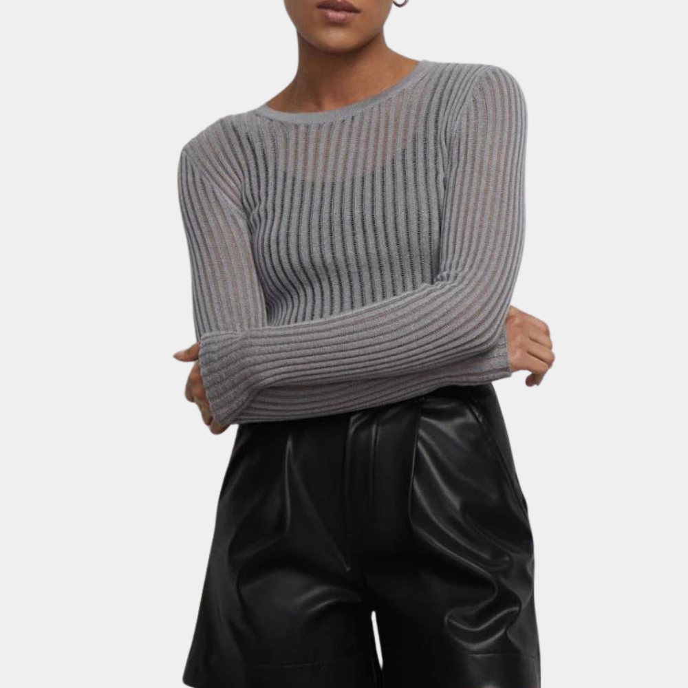 Stylish long sleeves for elegant women
