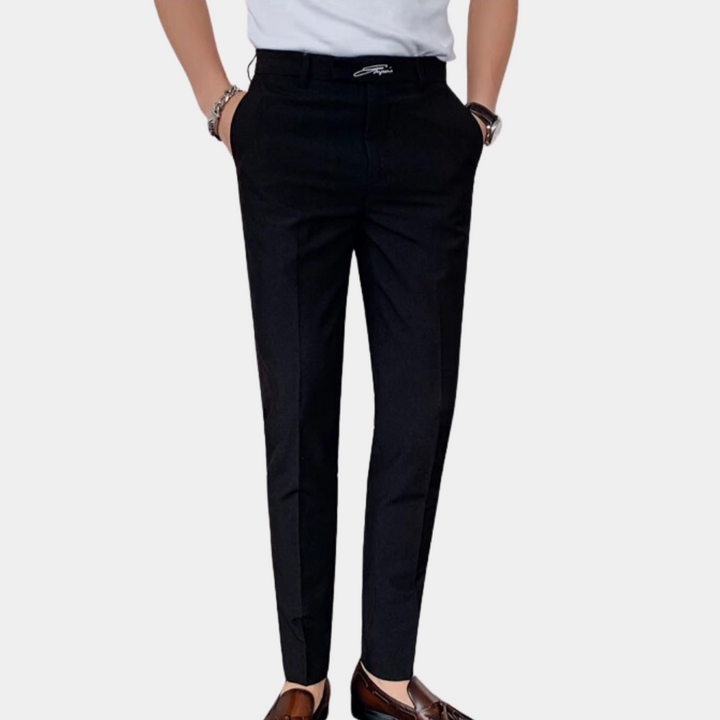 Stylish and comfortable 'Dominic' chino trousers: the perfect choice for the modern man