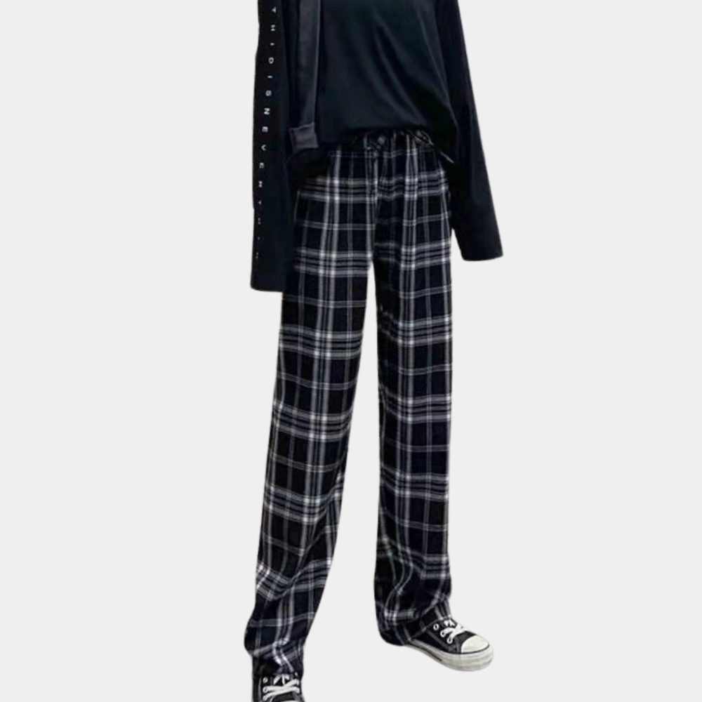 Valeria - Elegant and modern women's trousers in a fashionable checked pattern