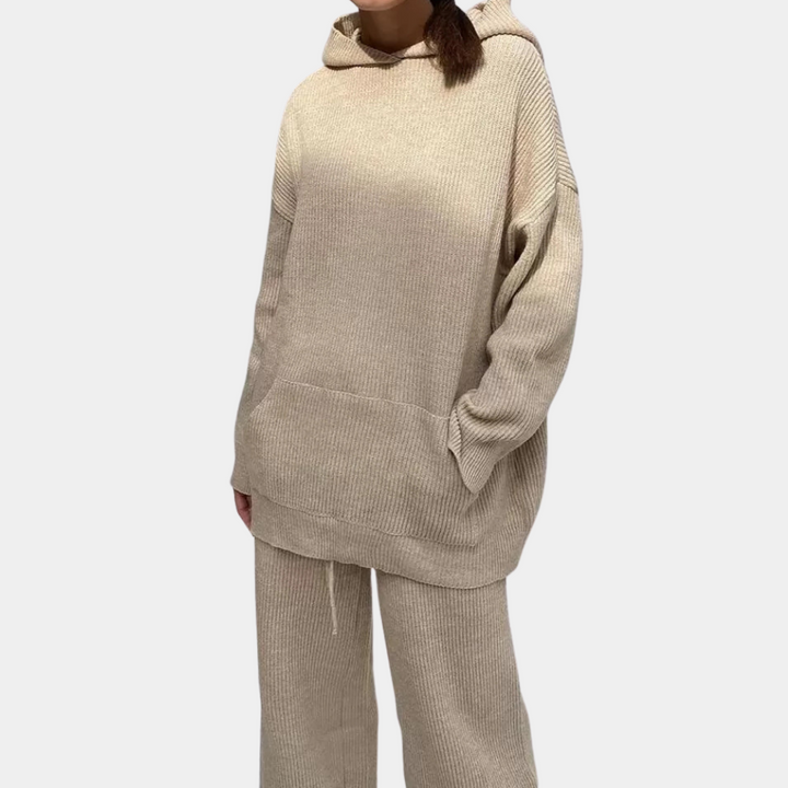Milla - An exclusive 2-piece set for women that harmoniously combines comfort with sophisticated style!
