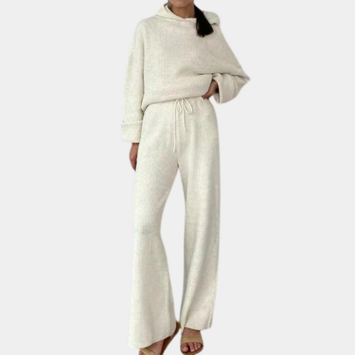 Milla - An exclusive 2-piece set for women that harmoniously combines comfort with sophisticated style!