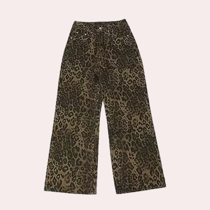 Xenobia - Stylish women's jeans with trendy leopard print