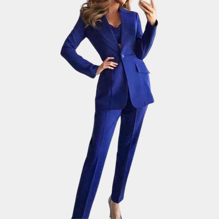 Mela - a 3-piece blazer set for timeless elegance and sophistication