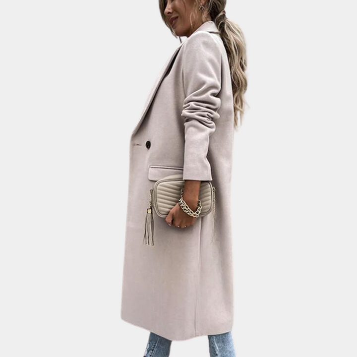 Elegant and comfortable coat for women